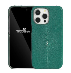 Coque Verte en Galuchat pour iPhone  | Trop Saint